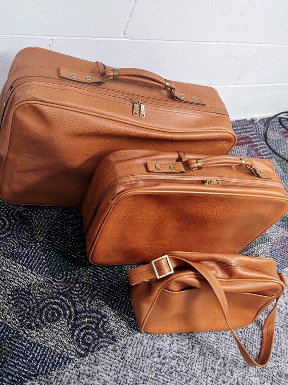 Vintage Mercury Luggage Set - image 2