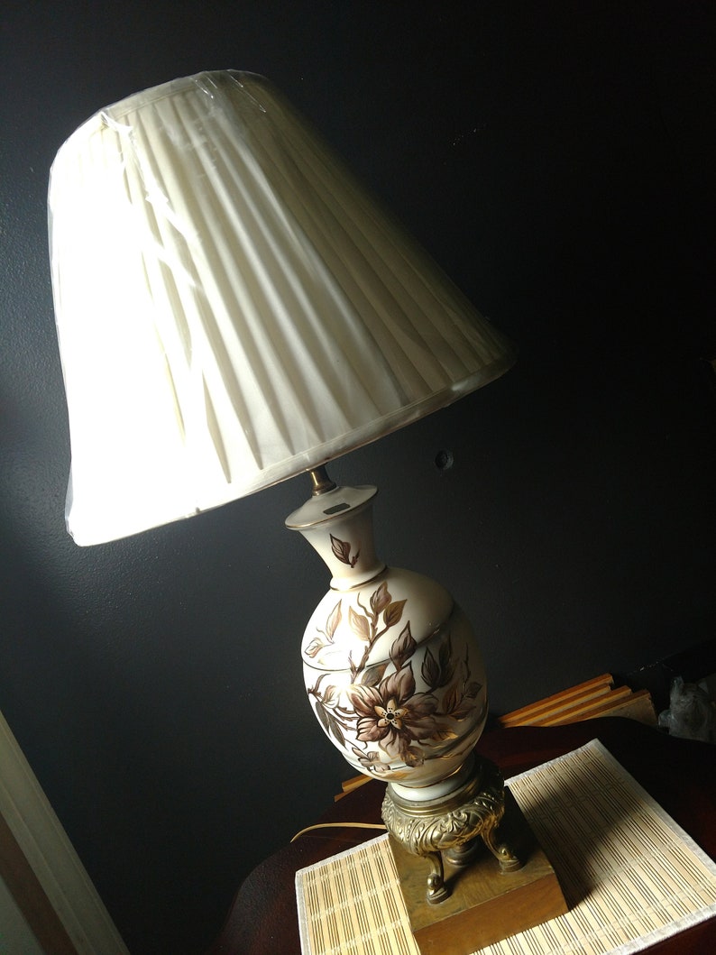 Vintage Hand Painted Porcelain Lamp