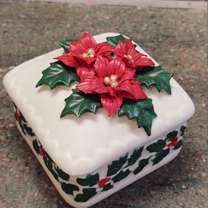 Vintage Hand Painted Poinsettia Porcelain Trinket Box