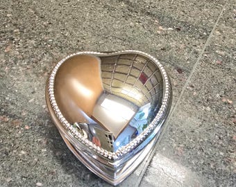 Vintage Avon Tender Memories Trinket Box