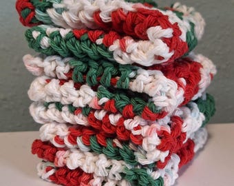 Handmade Crochet Cotton Dishcloth, Farmhouse Kitchen Wash Cloth, (7 in) Mistletoe ombre Red Green