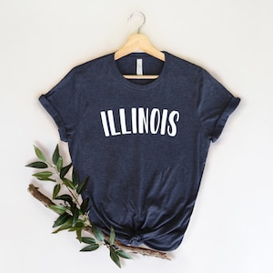 Illinois T-Shirt State of Illinois Tee Illinois Shirt Chicago T-Shirt Illinois Gifts Chicago Gifts Unisex Illinois Shirt Women&#39;s T-Shirt