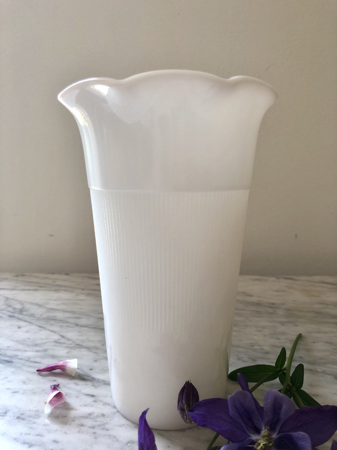 Vintage Milk Glass Flower Vase // White Centerpiece Vase Etsy