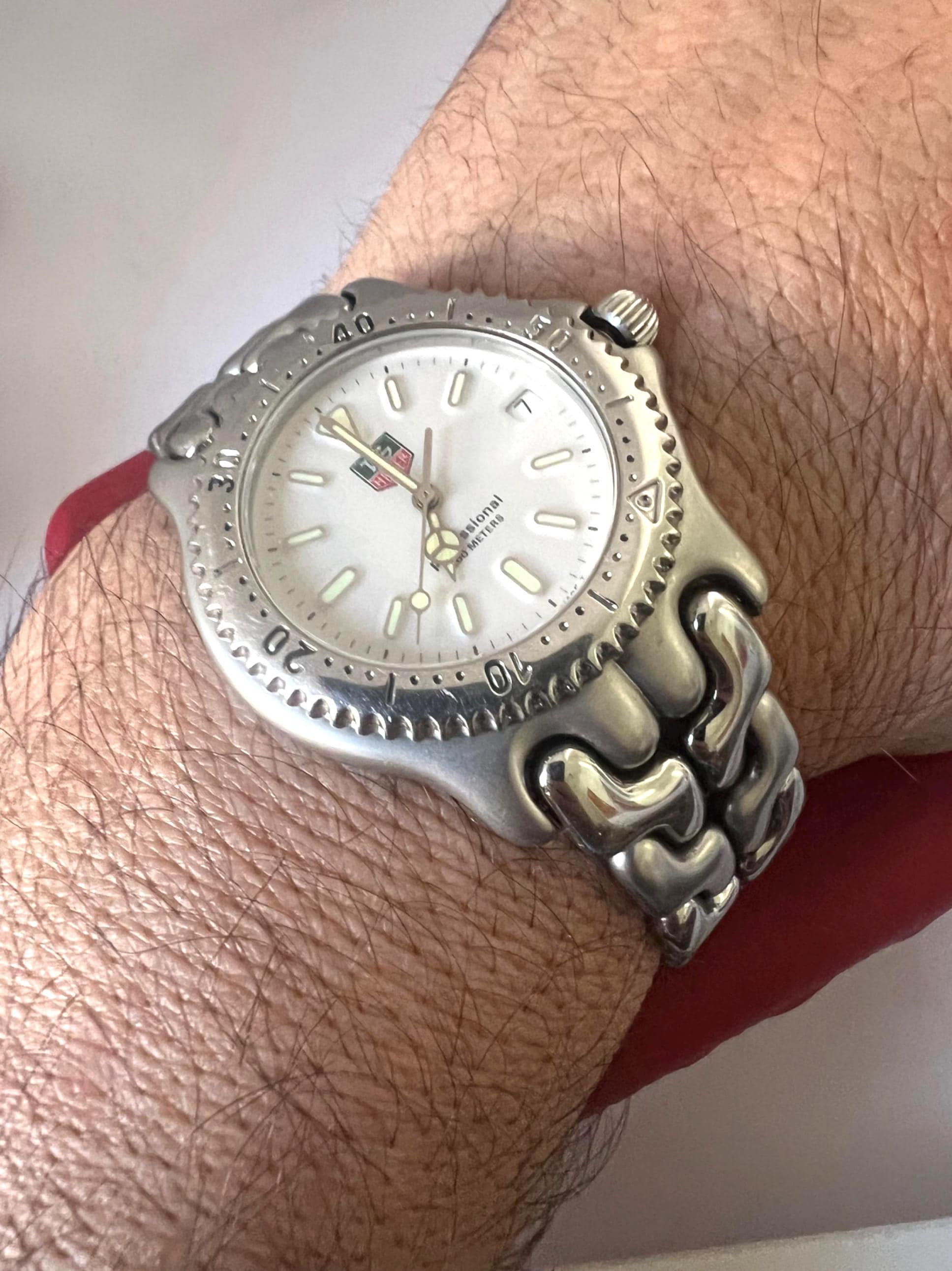 Vintage Tag Heuer Mens Wacth Professional 200M Swiss Watch. Ref