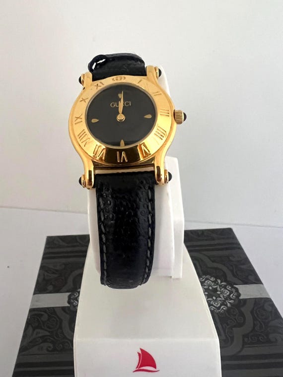 GUCCI 6500L Black Gold Dial Quartz Ladies Vintage Watch Working GUCCI 6500L Black Gold Dial Quartz Ladies | Mercari main image 2