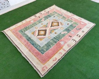 5x6 Teppich für zu Hause lebender Oushak-Teppich. 5'1" x 6'1".