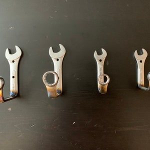 4 PACK - Variety Size Wrench Hooks