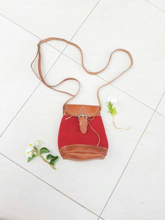 VINTAGE LEATHER CROSSBODY • Shoulder bag• Red Sued