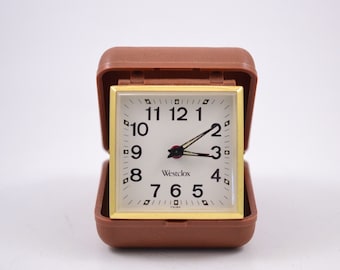 Vintage Westclox China Windup Travel Alarm Clock Tan Plastic Case Made In China Working Vintage clock. Old alarm clock.