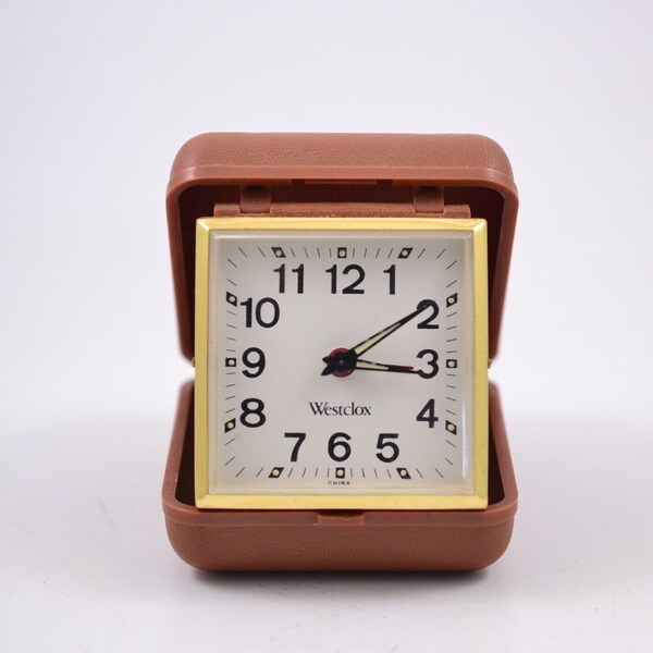 Vintage Westclox China Windup Travel Alarm Clock Tan Plastic Case Made In China Working Vintage clock. Old alarm clock.