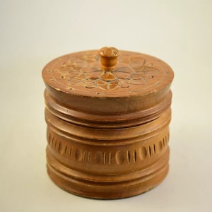 Vintage Wooden walnut Jewellery/Trinket Box hand carved hand made 1970s wooden box, gift for her, gift for jewelry-lover