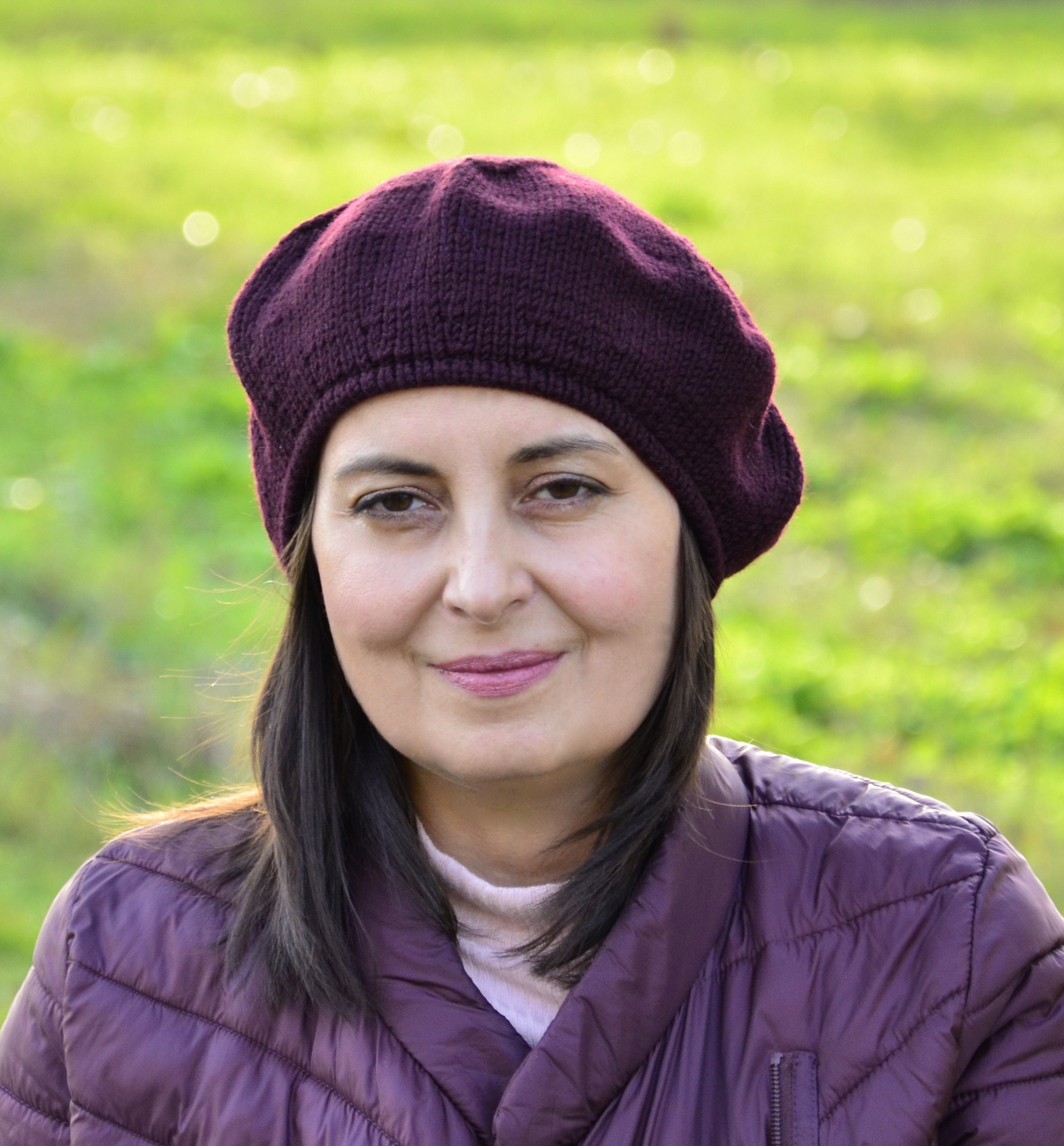 Burgundy Merino Wool Beret: Hand-knitted French Style Hat - Etsy display picture 3