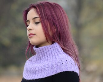 Hand Knit Wool Capelet: Lilac Ribbed Neck Warmer