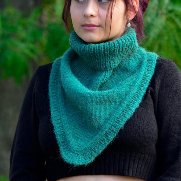 Turtleneck collar, hand knit cowl, turtleneck dickie, green roll collar, wool scarf, neck gaiter, capelet turtleneck, polo neck insert