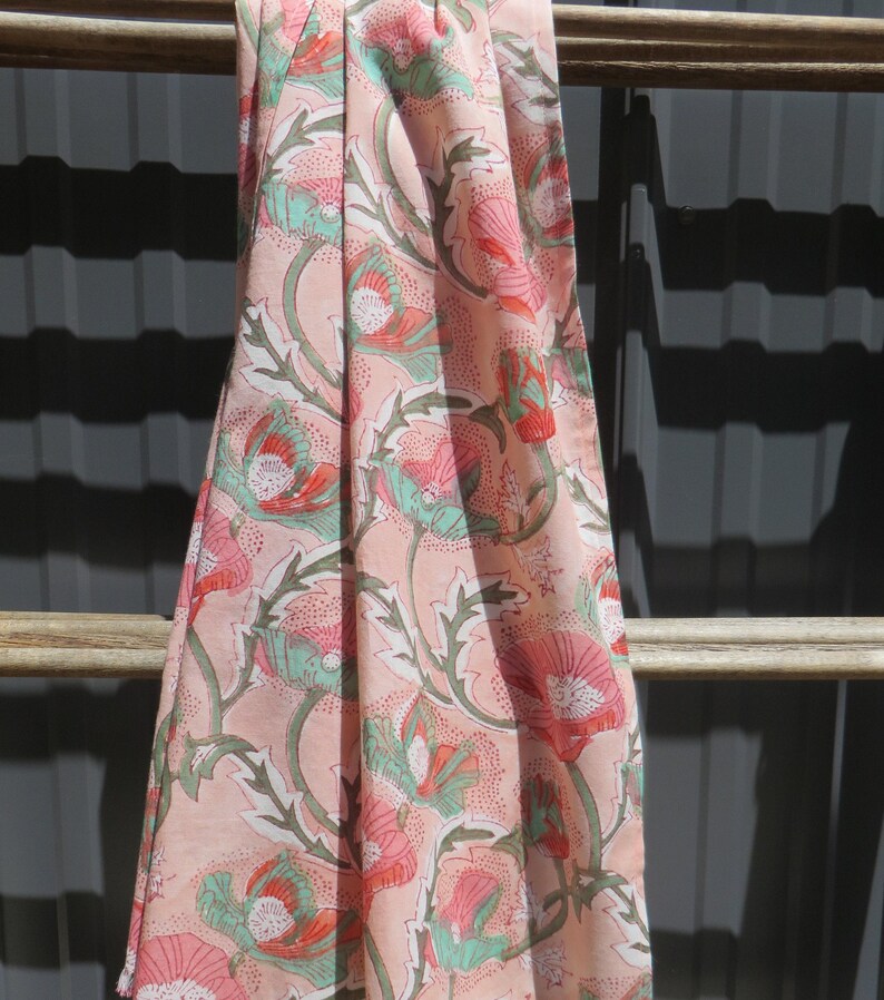 Block Print Scarf /Shawl, Head wrap Sustainable Organic Cotton PEACH POPPIES 20" W x72" L , Handmade Gift for Mom Head Wrap, Finished Edge zdjęcie 3
