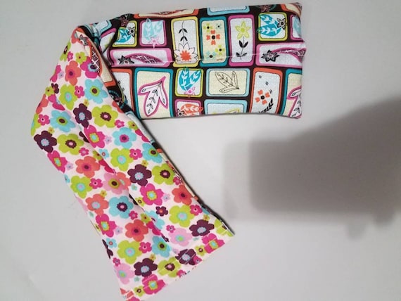 Rice-flax seed therapeutic heating-cooling neck wrap, heat pad, cold pack, rice bag, flowers, spring