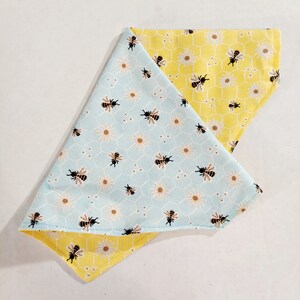 Über dem Kragen Bandana, Wendehalsband, Hundehalsband, Katzenhalsband, Haustier Geschenk, Hundehalstuch, Katzenhalstuch, Bienen