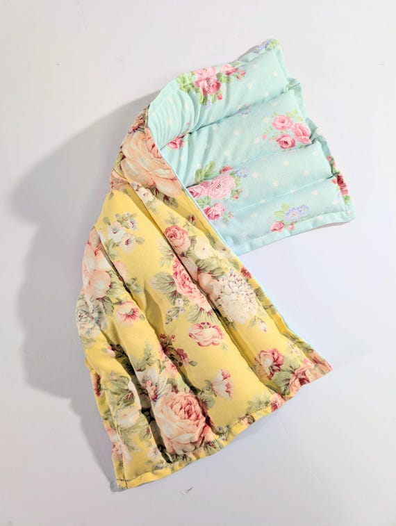 Rice-flax seed therapeutic heating-cooling bag, neck wrap, rice bag, heat pad, cold pack, Roses