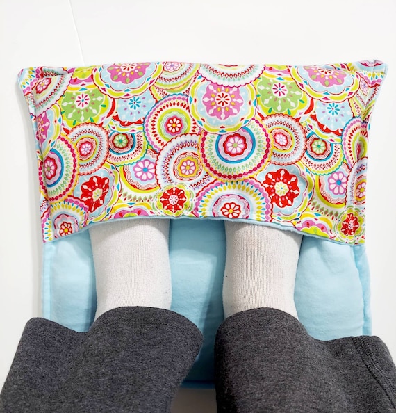 Rice-flax seed foot warmer, rice bag, heat pad, cold pack, Medallion