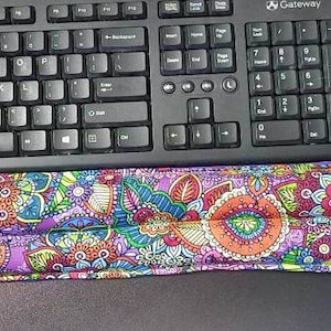 Computer wrist supports, keyboard wrist supports, ergonomic, rice-flax seed therapeutic heating/cooling wrist support