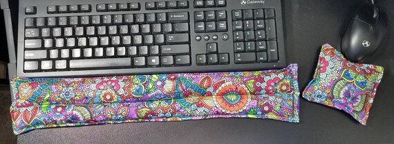 Computer wrist supports, keyboard wrist supports, ergonomic, rice-flax seed therapeutic heating/cooling wrist support