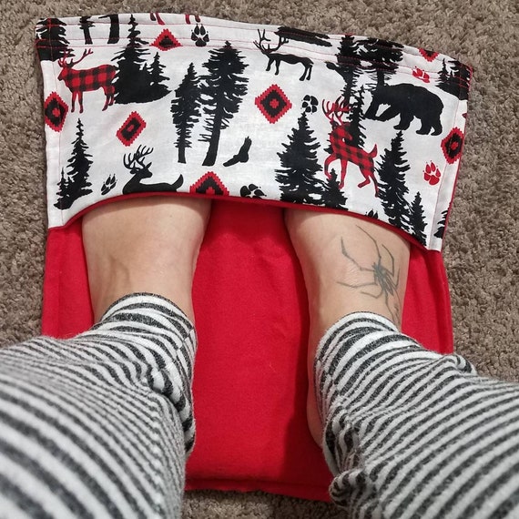 Rice-flax seed therapeutic heating/cooling foot warmer, rice bag, heat pad, cold pack, deer, bears, wilderness