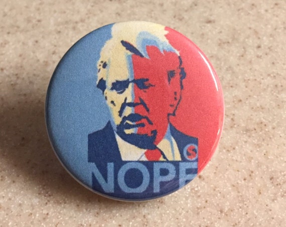 Pinback Button SHIPS FREE IMPEACH TRUMP 1 1//2 in