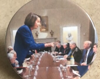 Nancy Pelosi ""The Boss"" Button oder Magnet 5,5 cm."