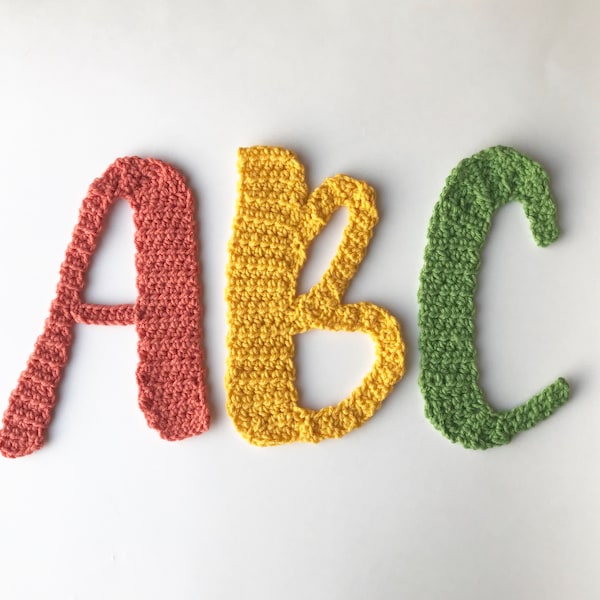 ANGELS & RAINBOWS police motif alphabet au crochet, motif de lettres au crochet, alphabet au crochet, lettres au crochet, appliqué au crochet, monogramme