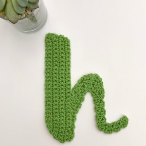 ANGELS & RAINBOWS font crochet letter h pattern, crochet letter pattern, crochet alphabet, crochet letter, crochet letter appliqué, monogram