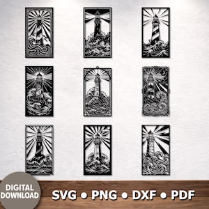 Puede incluir: Nueve diseños de faros en blanco y negro en marcos rectangulares. Cada diseño presenta un faro con olas y un sol o luna y estrellas. Las palabras "DESCARGA DIGITAL" y "SVG • PNG • DXF • PDF" están en la parte inferior.