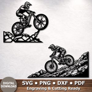 Può includere: Due sagome nere raffiguranti mountain biker su terreno roccioso. Il design in alto mostra un ciclista che salta, mentre quello in basso mostra un ciclista che sale una collina ripida. Il testo recita Digital Download SVG PNG DXF PDF.
