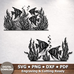 Puede incluir: Arte de pared de metal negro con peces ángel estilizados nadando entre plantas acuáticas. El diseño incluye burbujas, creando una escena submarina. El texto "SVG • PNG • DXF • PDF Engraving & Cutting Ready" está en la parte inferior.