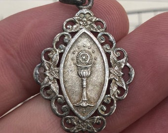 Antieke Franse Art Nouveau Sterling Zilver Eerste Communie Medaille Kelk c1904