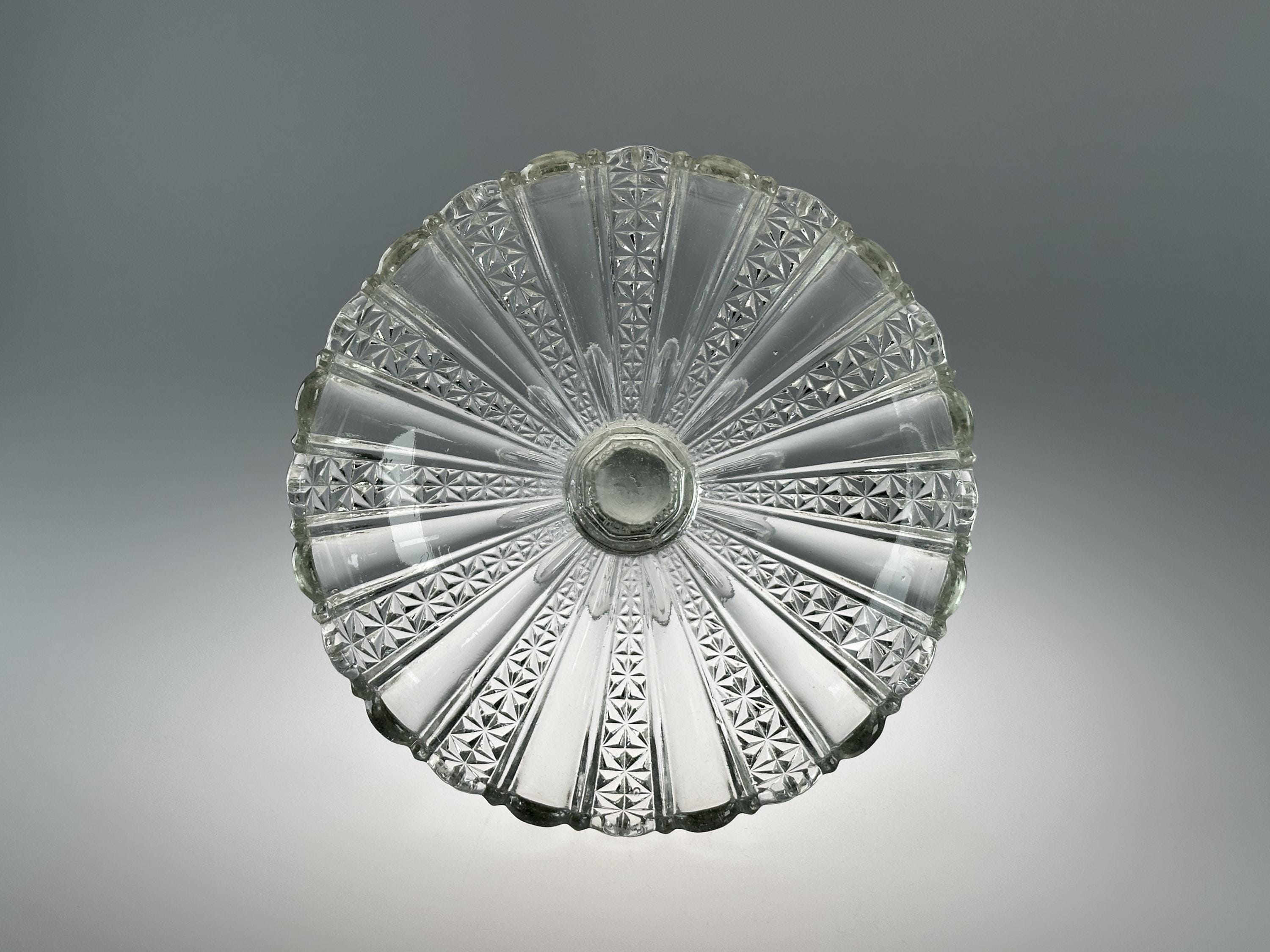 希少なアンティーク ボヘミアン 7 インチ ガラス コンポート