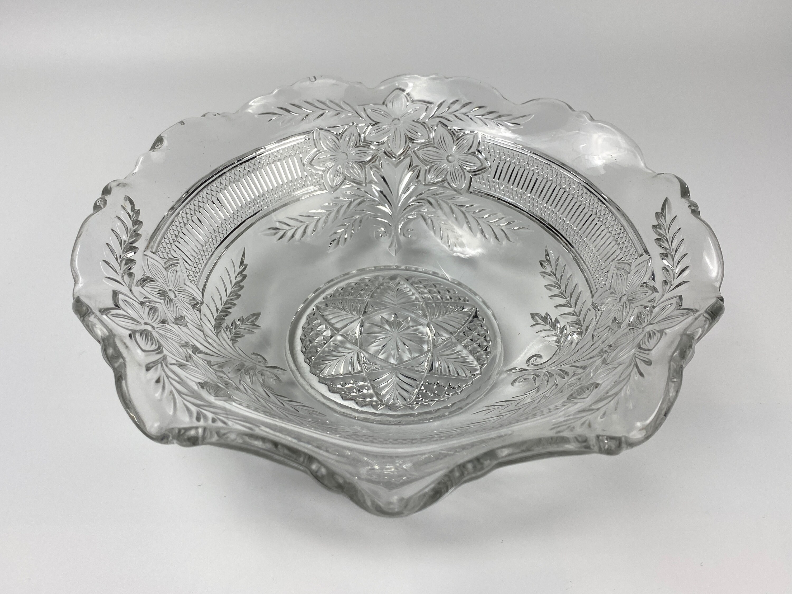 Antique EAPG 9" Bowl - Indiana Glass Company No. 162 - ca. 1918
