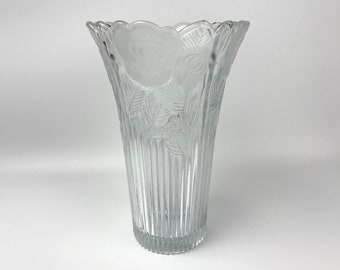 Italian Rose Patterned Glass 10" Vase - Vetreria di Borgonovo - ca. 1950s to 60s