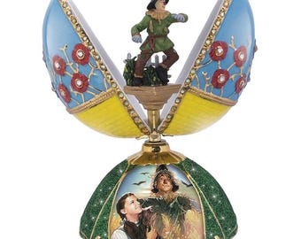 Disney Wizard of Oz Scarecrow Musical Egg NEW