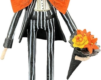 Lori Mitchell DATE NIGHT DRACULA Collectible Halloween 2024 Figurine New 16714