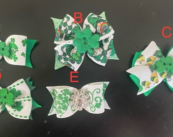 2” wide clover bows