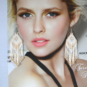 Ivory earrings beads Jewelry lightweight bride earrings Beige and white tassel bridesmaid gifts pastel gift women wedding earrings fringe