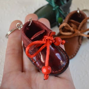 petite botte en cuir porte-clés cadeau drôle porte-clés mini chaussure cadeau d'anniversaire pour elle ou lui, porte-clés botte en cuir pour homme, cadeau mignon pour petit ami