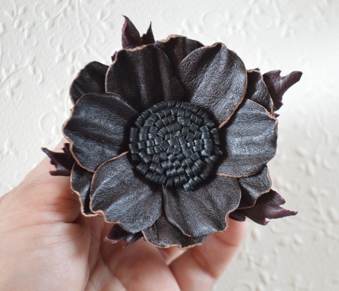 Broche Fleur En Cuir Marron & Bronze - Fait Main - Élégant Et Artisanal