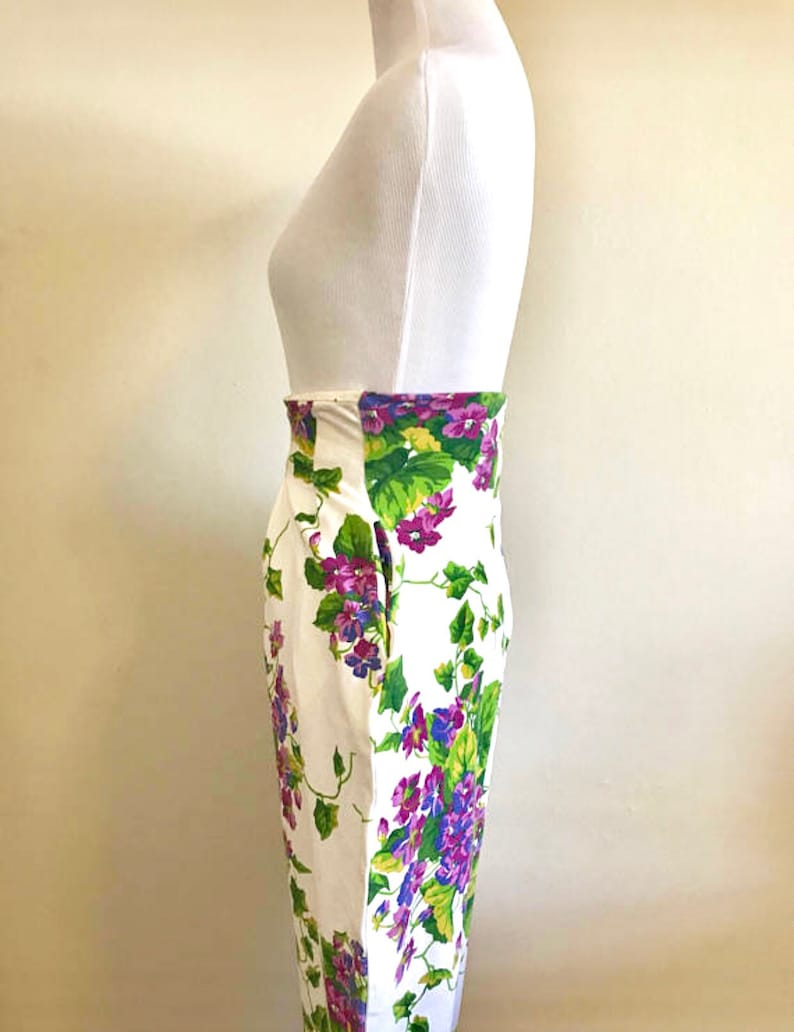 Vintage 1980/'s Betsey Johnson High Waisted Harem Punk Label Purple Floral Pants in Excellent Condition