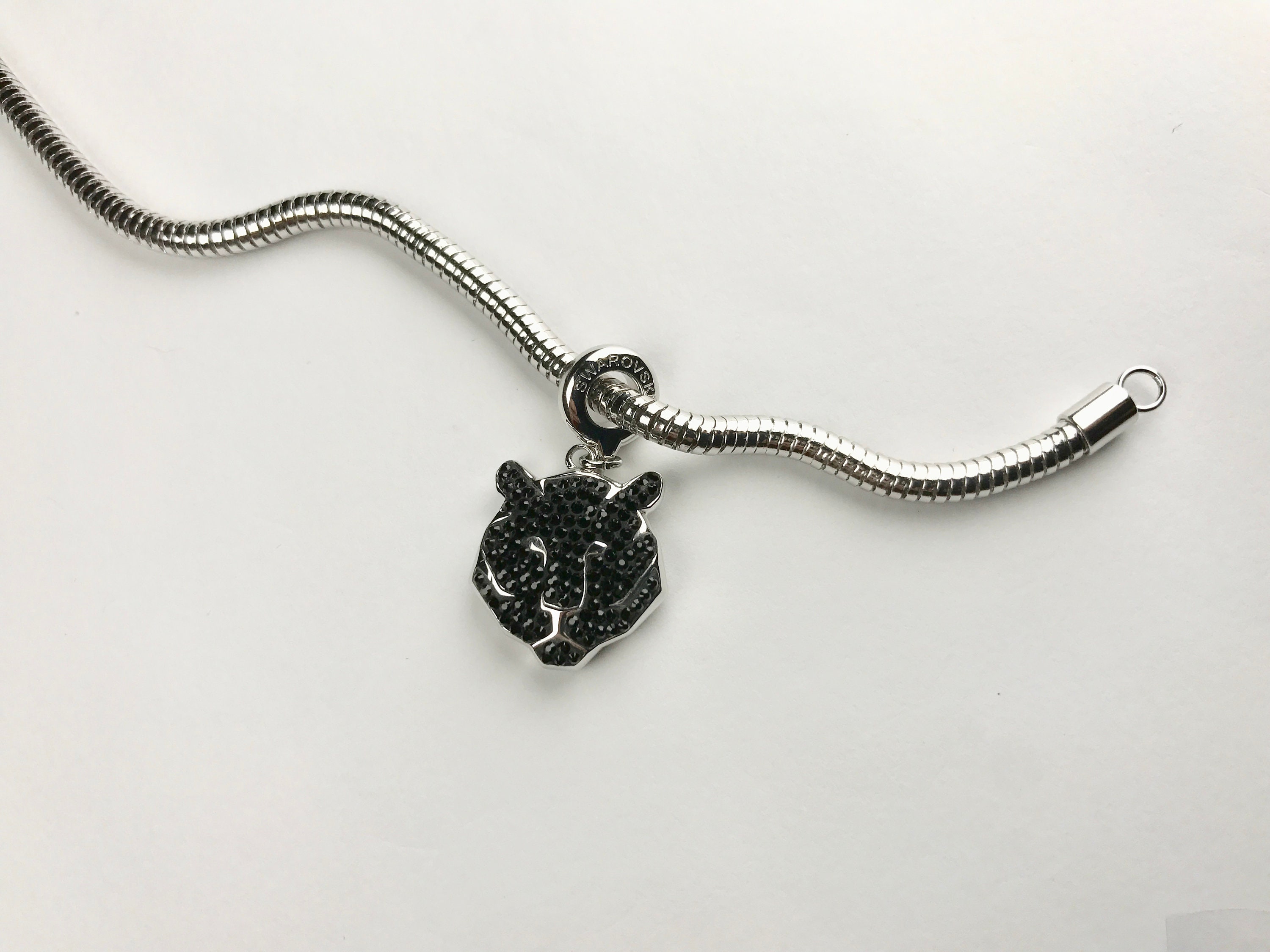 本物のスワロフスキー タイガー パヴェ チャーム クリスタル シルバー