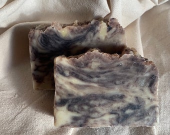 Lilac Bar Soap- 4 oz Bar Soap- Beeswax and Honey Soap- Natural Handmade Soap - Palm Free Soap