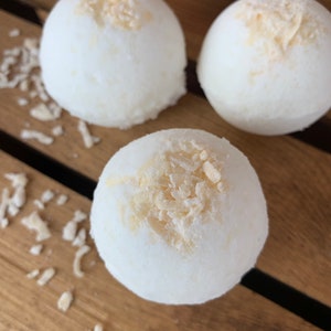 Coconut Cream Bath Bomb- Bath Bombs- Coconut Bath Bomb- Natural Bath Bomb