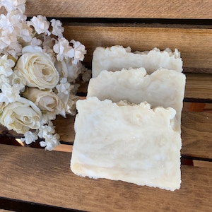 White Gardenia Bar Soap- made with beeswax and honey - Palm Free Soap