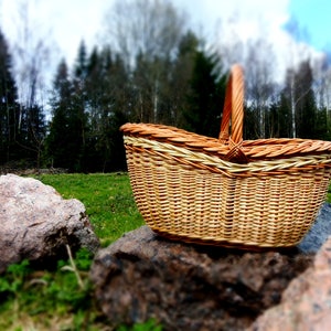 Handwoven Willow Basket Purse: Small Wicker Handbag