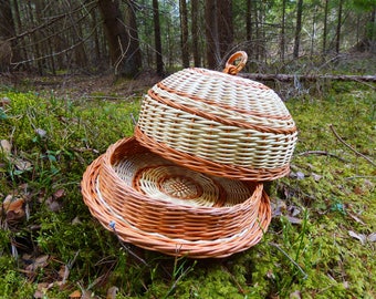 Bread Box, Bread Basket, Fruit Basket, Wicker Table, Woven Basket, Hand Woven Basket, Woven Tray, Wicker Tray, Willow Wood, Round Tray